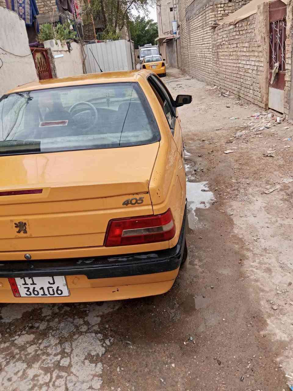 سلام عليكم بيجو لميس 2015 غرامات وهيئه مصفره رقم انكليزي هزه جديده محرك مكفول تبريد بس غاز السياره بسمي السعر 36 وبيه مجال *********** بغداد البلديات
