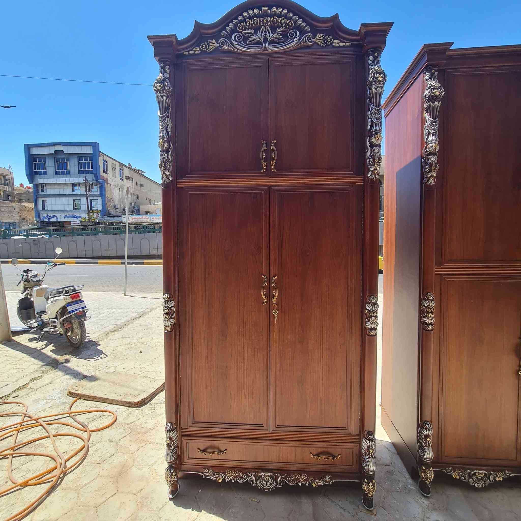 ✨ الفخامة مو بس شكل… الفخامة إحساس
غرف نوم راقية بلون الصاج المطعّم بالفضي وبلذهبي تعكس هدوء وأناقة ما تنوصف
💎 تصميم يلفت النظر
💎 تفاصيل فضية تزيد الهيبة
💎 راحة وأناقة بنفس الوقت
اجعل غرفتك عنوان للذوق الرفيع 👌
واختار التميز اللي يليق بيك
📩 للحجز والاستفسار راسلنا خاص


**إذا كنت صاحب هذا الإعلان وتريد حذفه لأي سبب، رجاءا أرسل رسالة إلى الدعم الفني**