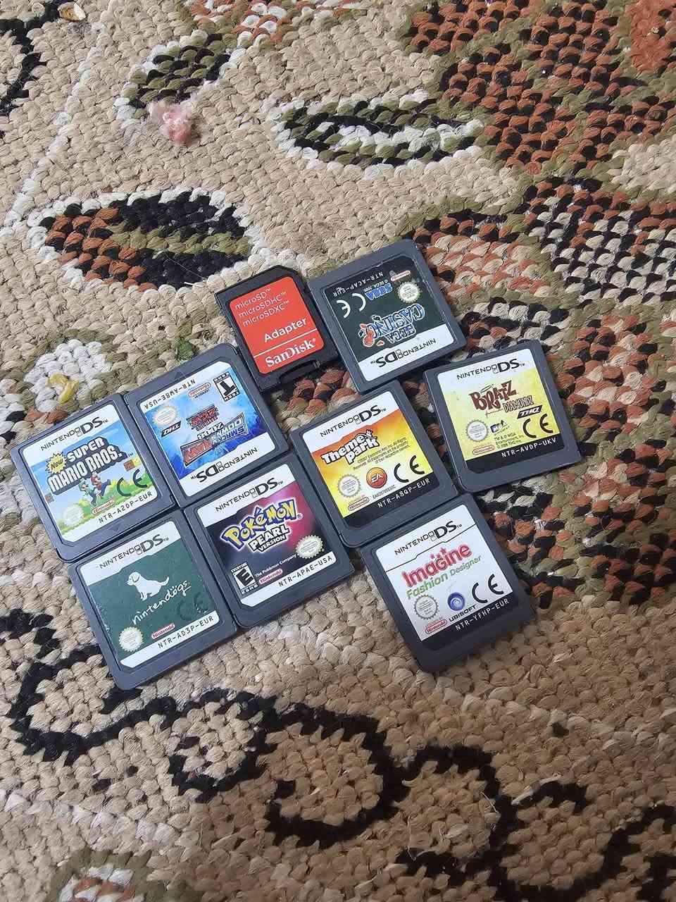 السلام عليكم اخوان 3ds 😍
بحالة اللوك وهاي صور ملحقاته 
لون مميز احمر غريب😂


**إذا كنت صاحب هذا الإعلان وتريد حذفه لأي سبب، رجاءا أرسل رسالة إلى الدعم الفني**