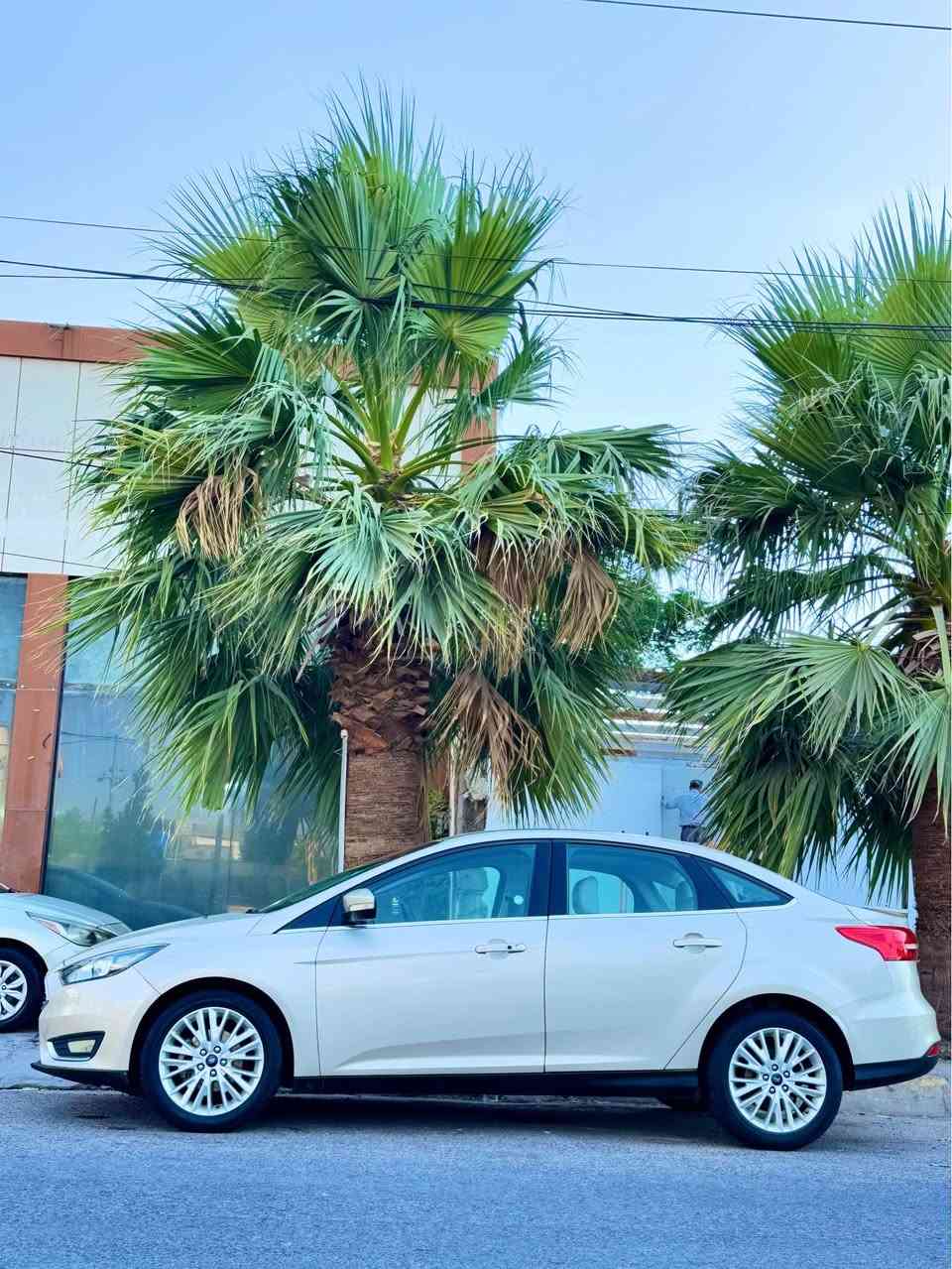 Ford focus titanium 2018
تيتانيوم فول فول قبات موصفات 
74ميل روشتوه 
بدون بى ارباك صبغ بس بونيت 
شغال و بسمه 
سماعة سونى 
كشن هيتر جلد كارباى 
سوكان هيتر 
شاشه گه وره 
 سنوي جديد 
94 ورقه معامله 
***********
اربيل أربيل, العراق
