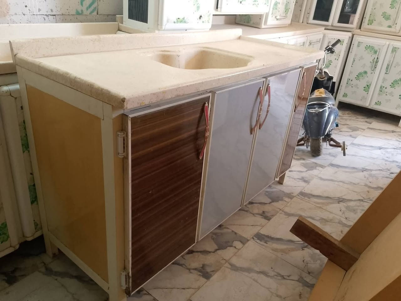 غراض للبيع كلمن وسعره العنوان كوت دور نواب ضباط مقابيل سياسين نزلت لحولي جديد


**إذا كنت صاحب هذا الإعلان وتريد حذفه لأي سبب، رجاءا أرسل رسالة إلى الدعم الفني**