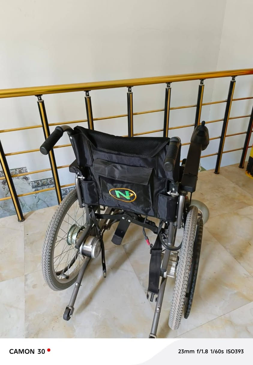 سلام عليكم عربانه كهربائيه شحن ع باتري استعمال واحد فقط مكانه الفضليه للبيع لحاب يشتريه يراسلني وتساب أو يعلق اراسله *********** واكو توصيل اذا تريدوها
