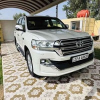 للبيع لاندكروزر موديل ١٨ سيارة جديدة  فول موصفات  ترهم مراوس 078003738...