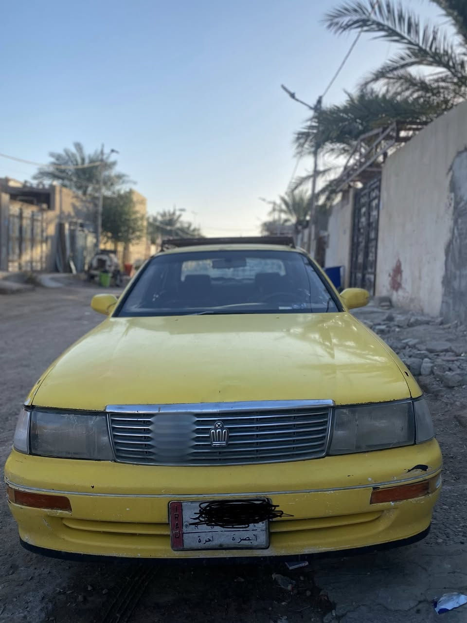 السلام وعليكم سياره بطه تويوتاكراون للبيع السياره مامكصوصه مديل 2000السعر 28وبيها مجال قليل للستفسار ***********
