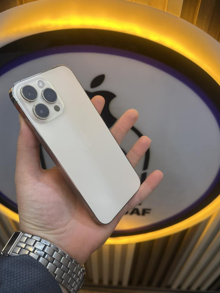 ايفون 14 برو ماكس
ذاكره 256 
لجهازكله شغال 
مكاني نجف حي السلام 
ب595 وبي مجال حك الجيه 
***********
