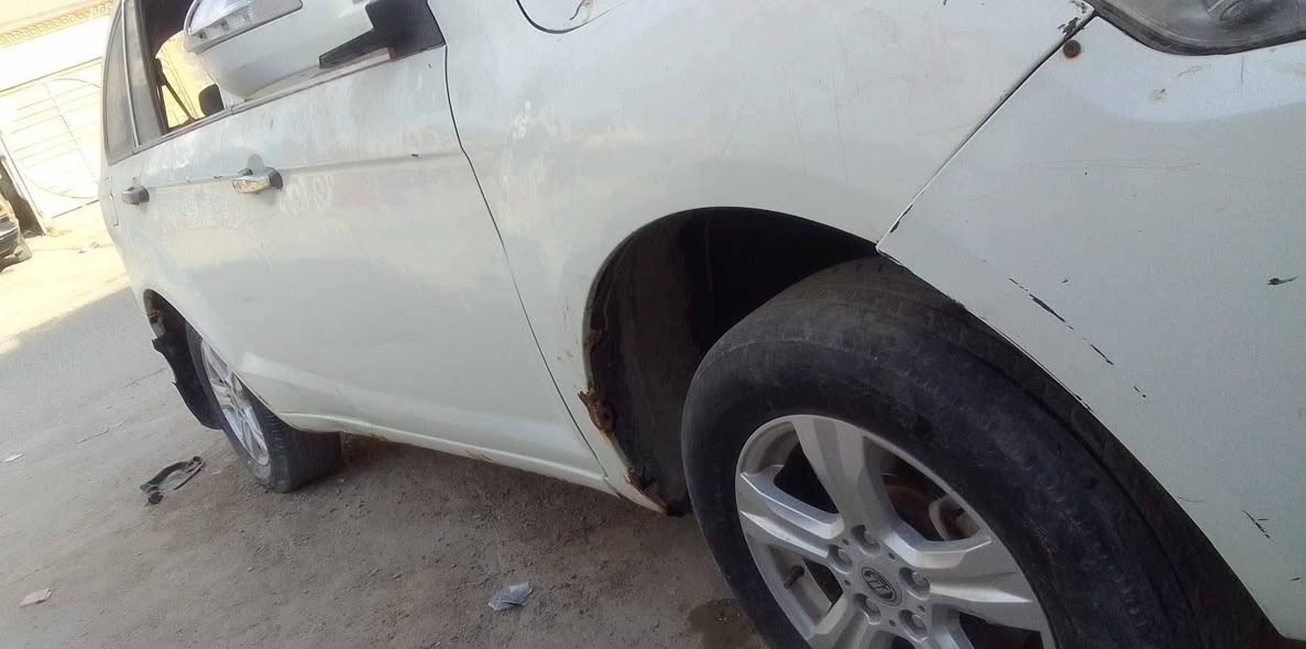 سلام عليكم
ليفان X60 موديل ١٣ سيارة كير كفالة محرك بي خيط بخار رقم قادسية السيارة بيها حالوب بالبنيد والقمارة السعر 28 وبيها مجال مستعجل عالبيع للاستفسار الاتصال على الرقم 
***********
