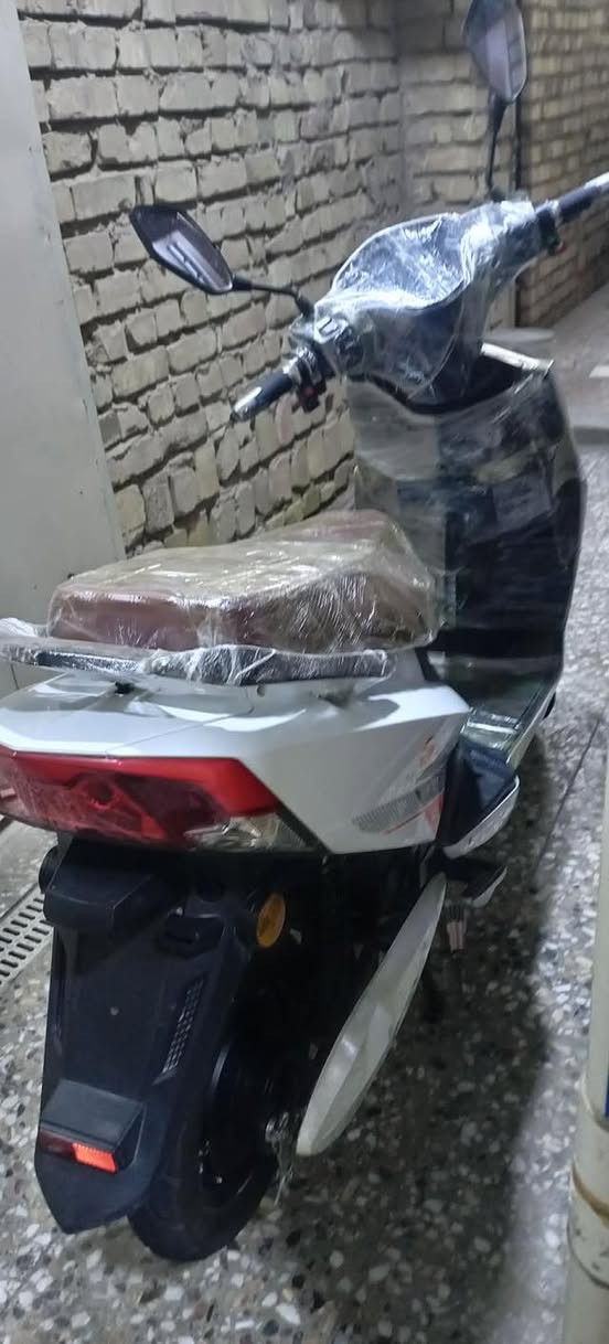 سكنس ٢٥ حديث ست بطاريات مسطره كامله مابيه اي نقص فول مواصفات شركة الجوهرة ملف ٢٠٠٠ بيها سويجين وبصمتين وتشغيل عن بعد وجهاز إنذار لايت عالي ناصي زنون اشاير يمنه يسره دبل اشاره هورن كهربائيات كله شغاله السعر ٦٥٠ وبيها مجال 
مكاني بغداد حي الجهاد ***********

