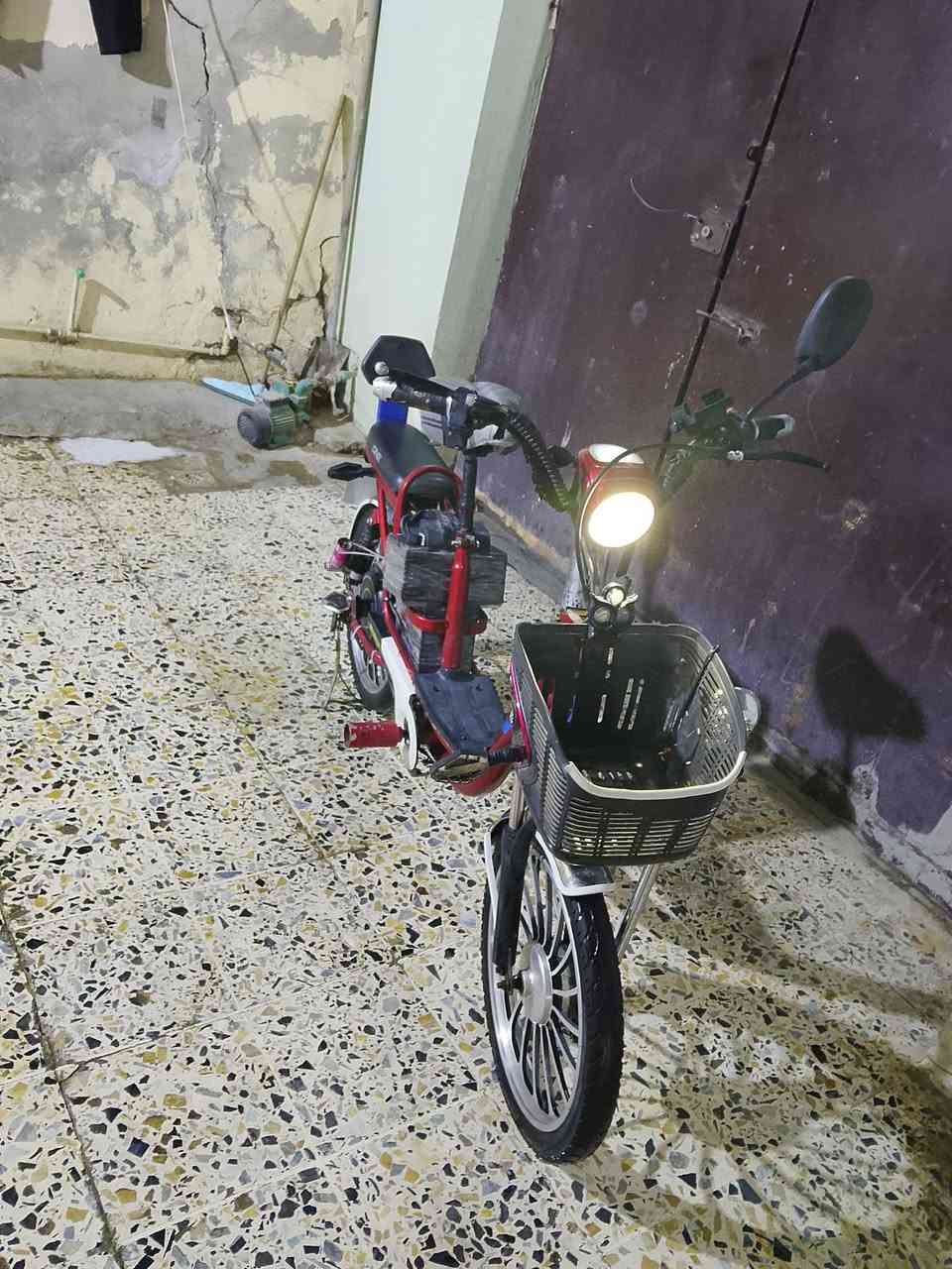 للبيع بطاريات ع فحص دراجه مابيها نقص مستعجل ع بيعتها السعر,175, ***********
