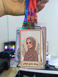 قلادات تشجيعية • باجات بصور الطلاب • تصميم حسب الطلب