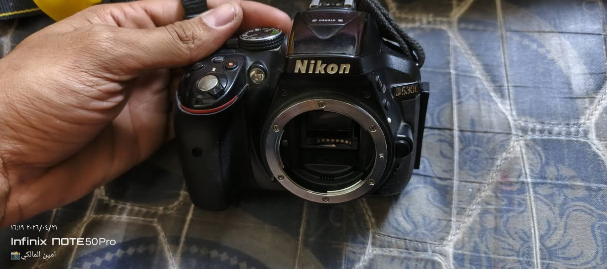 نيكون D5300
زوم 70/300اوتو غير شغال فقط منول
درع جيلاتين اصفر
حزام كتف اصلي
حقيبه كبيره كامله
كيبل نقل الملفات
شاحنه اصليه 
بطاريات 🔋2اصليات 
شاشه قلابه مواصفاتهه راقيه
مكان نجف  الكوفه سعر 300وبيهه مجال
نظافه ٩٠/١٠٠


**إذا كنت صاحب هذا الإعلان وتريد حذفه لأي سبب، رجاءا أرسل رسالة إلى الدعم الفني**
