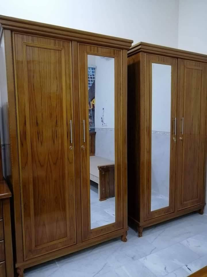 السلام عليكم كنتور ابو البابتين صاج جديد مع الصبغ سعره ١٧٥ بسعر الجمله. بوفيه نضد صاج مترين ونص خمس ابواب مصبوغه سعرهه ١٧٥ معمل نجاره ابو طارق مهندسين قرب جنه مول ***********
