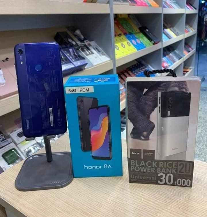 جهاز قوي 
بمواصفاته وشكله 
واصلي 
هونر 8c
+ يحمل كل تطبيقات والالعاب 
+ سهل بالاستخدام والعمل 
+ ذاكره 128 
+ بطاريه 4000 ملي
+ كاميرا خلفيه مزدوجه مع كاميرا اماميه  مزدوجه
كل هذا بسعر 65 الف فقط 
جملة  ومفرد
يوجد توصيل كافه محافظات 
ضمان شرط فحص والاصلي
‏‪بغداد زيونه ربيعي مقابل مول دريم ستي 
للحجز راسلنا على خاص الصفحة او الاتصال على
اذا اتاخرت بالرد يرجى مراسله ع واتساب  أو اتصال 
***********
*********** بغداد, العراق
