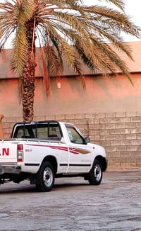 نيسان 2008 للبيع الاستفسار 07736958615