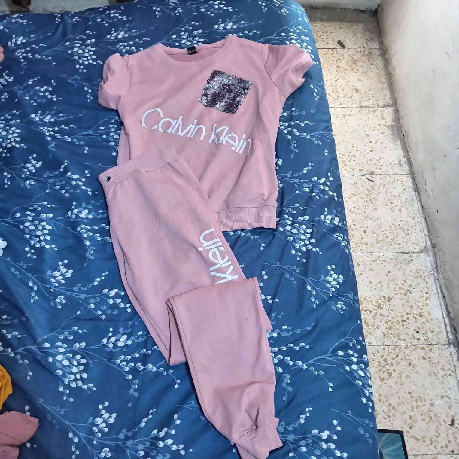 ملابس مستعمله نظيفه جدا ابيعها كلها مو قطع ب ٧٥ وال ياخذها انطينه ملابس شتويه ببلاش


**إذا كنت صاحب هذا الإعلان وتريد حذفه لأي سبب، رجاءا أرسل رسالة إلى الدعم الفني**