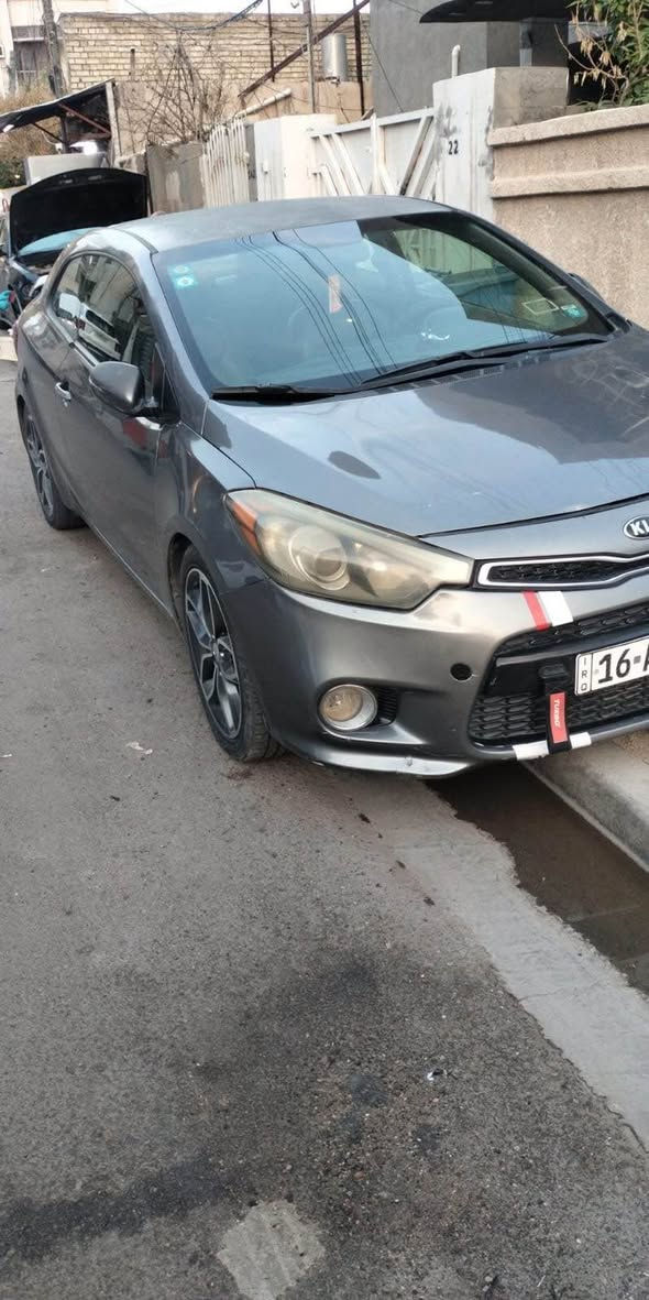 فورتي كوبيه ٢٠١٥ تك باب 
امريكي حادثها جاملغ عكس سايق و شبر من البنيد حادث خفيف  بدون ايرباك 
فقط القطعتين ذني بيهن صبغ الباقي كلين 
السيارة فول موصافات عدا الفتحة ، مكينة ٢٠٠٠GDI المكينة مفتوحة ، والگير بلادي 

السيارة بيها منظومة تبريد كاملة جديدة من الكومبريسر للراديتر تبريدها فول الفول 
رقم انكليزي 

موصفات / 
مري شفط 
تحكمات سترين
تشغيل عن بعد  
كروز سرعه 
شاشة لمس 
كاميرا خلفيه 
اشاير بل مري 
حساس صغط اطارات 
كشنات جلد ماروني 
السيارة داخلها نضيف وجديد 
الكشر مثل ما وضحت قطعتين صبغ والباقي كلين فقط ملاحظات  بلكشر ، 
سعرها 80 ورقة وبيها مجال بسيط حگ الجية 
رقم قادسية اننكلللييزيي ( دولي ) 
عنواني بغداد / السيدية 
رقم تلفون : ***********
للتواصل واتساب و رصيد 
ان شاء الله غطيت كل التفاصيل والي عنده استفسار يتصل على الرقم تحياتي للجميع بغداد, العراق
