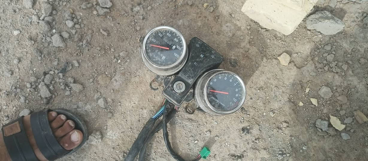 ستوته اوراقها كامله...  ابيع تفصيخ كلمن وسعره  هاذا رقم بيه واتساب ودك عليه  *********** مكاني شطرة
