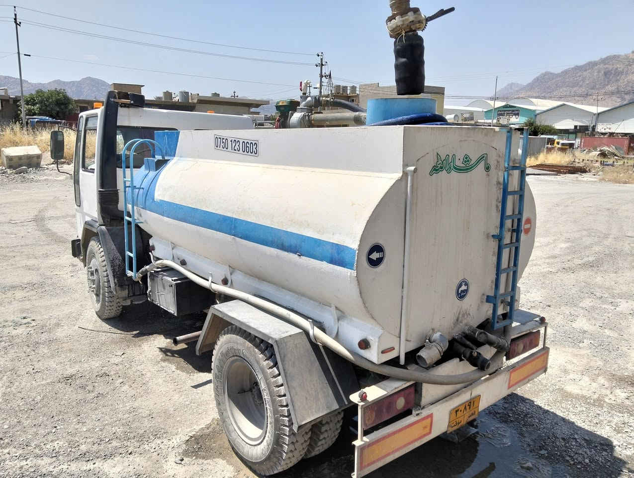 ئەو تانکەرە بۆفرۆشتن شەش تایەیی لۆک بایی 11 گەڵایە بەس تایەکانی مەکینەی بۆ کڕدراوە بە 12 گەڵا بەکورتی کامل مەسروف کراوە ماتۆڕی یابانی سۆندەی سی مەتر تانکی 6 هەزارە
نرخی 67 گەڵا 
موشتەریت تەلەفون کە ....
عـــــلوجــــــــــە هیــچـــی نیـــــــــە
***********
*********** 
شوین ڕانیە
