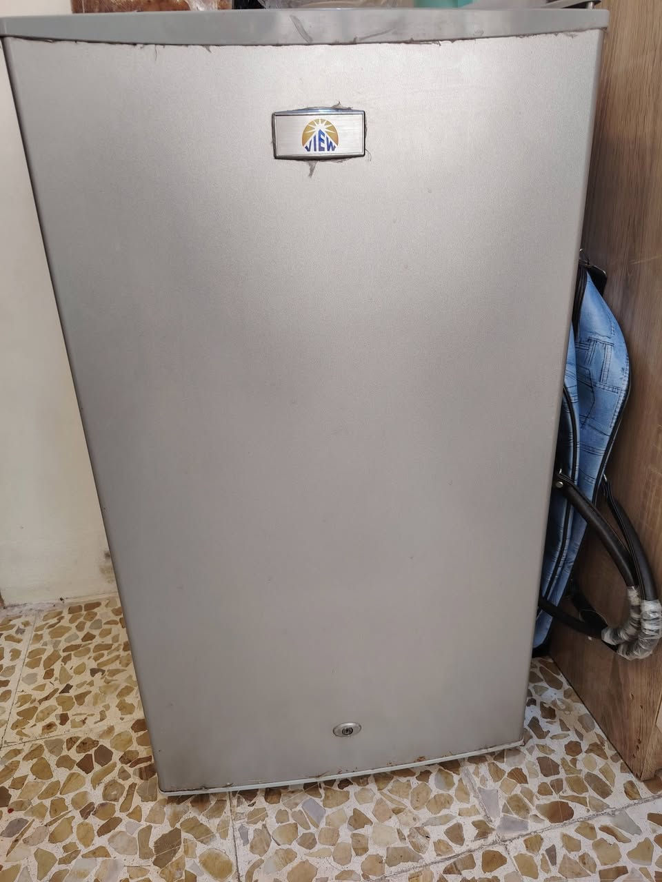 نوعيه ممتازه شرط
النضافه 95/100
السحب ربع امبير  واقل 😁 الفريزا شرط ثلج
السعر 80


**إذا كنت صاحب هذا الإعلان وتريد حذفه لأي سبب، رجاءا أرسل رسالة إلى الدعم الفني**