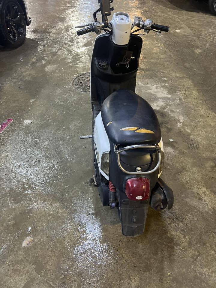 للبيع بوليس الدراجه تخبل خير من الله الدراجه نكره بكل وقت كلشي يشتغل هورن كهربايات اشاير كلها اي نقص مابيها الدراجه الله شاهد  تصل ودلل ***********
