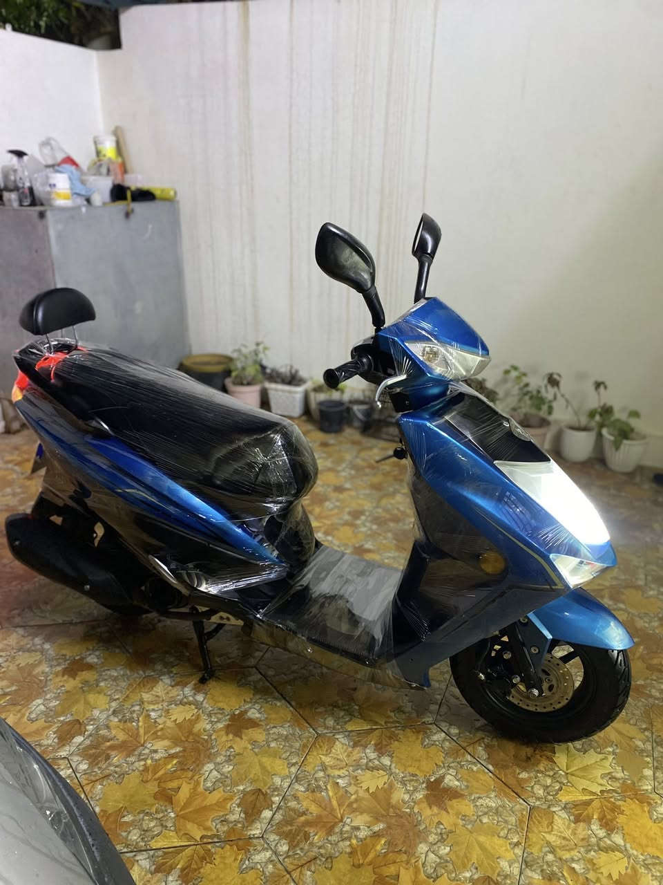 ماطور ماكس سكنس رقم وسنويه مرقمه شرط التحويل موديل 2020   محرك ياباني دبل واحد سويچین  محرك شرط اي عيب مابي كهربائيات شرط دراجه جاهزه ترايك وين متريد  السعر مليون و اربع ميت الف  مكاني كركوك روناكي رقم موبايل ***********
