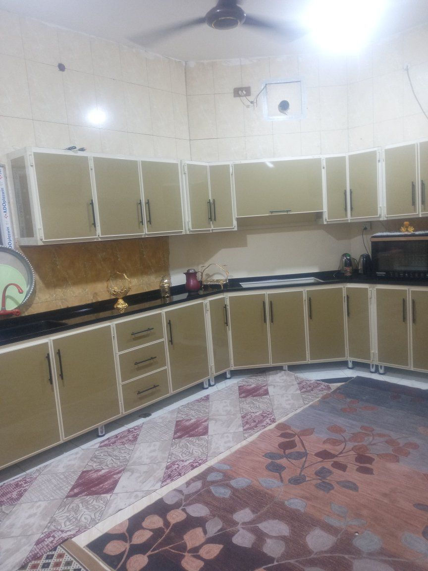 السلام عليكم
بيت بحي المهندسين طابقين خلف صيدليه جذع اانخله وصالون حلاقه هلين المساحه 330m سبع غرف نوم ديوان صالتين حمامات اربعه حديقه مشايات باسمي انا طابو صرف عشرين متر عن الشارع العام الاربع سايدات سعر المتر مليونين وبيه مجال حي المهندسين منطقه من أرقى مناطق البصره ماتحتاج شرح من تبليط ومجاري وموقع للاستفسار الاتصال على الرقم ***********
