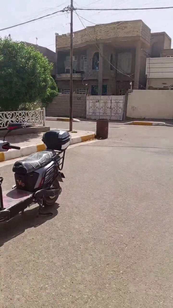 سلام عليكم اخوان عندي بيت حي الأكراد منطقه راقيه مساحه 200طابو صرف هذا رقمي للتواصل ***********
