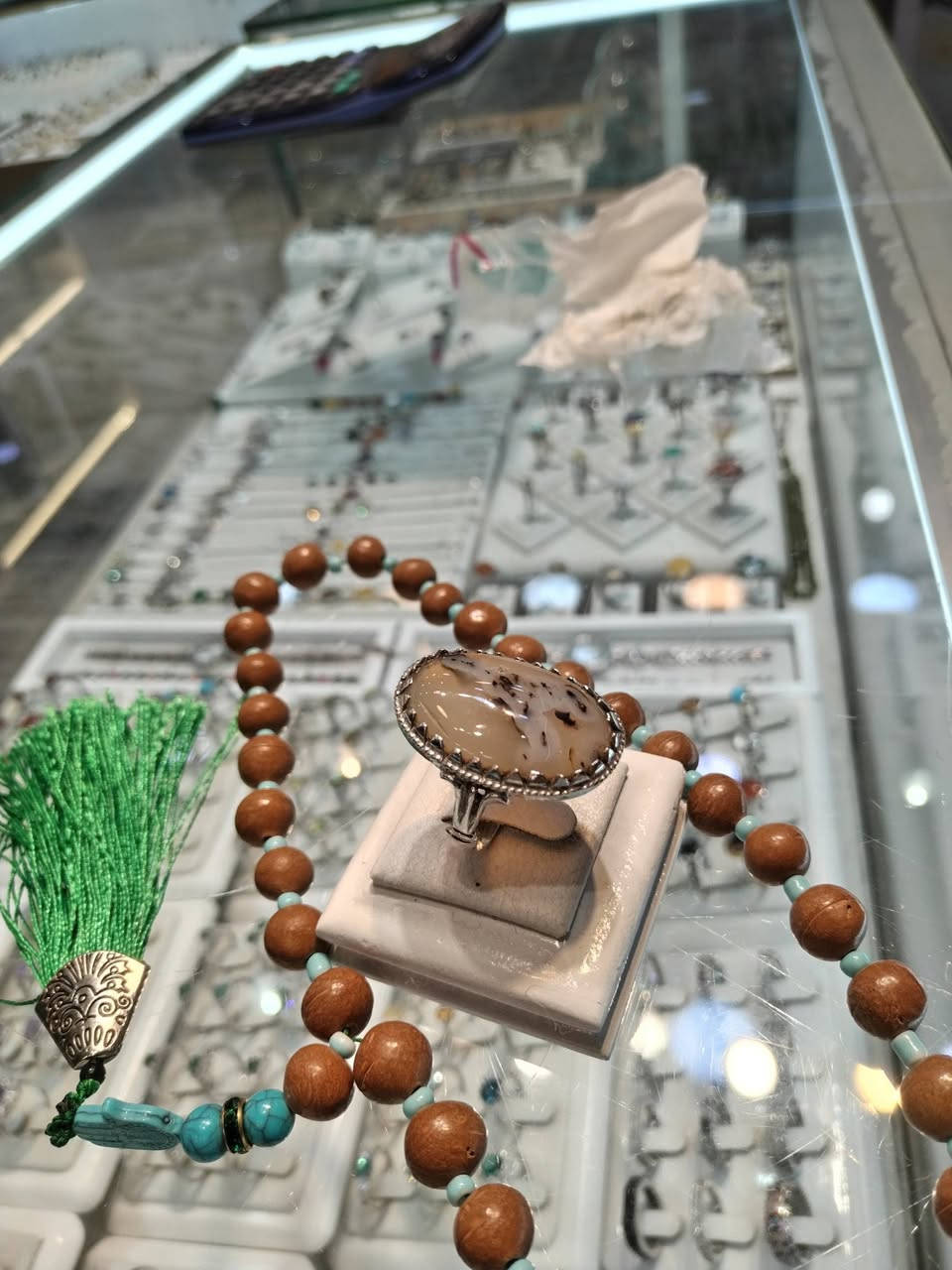 سلام عليكم ورحمة الله وبركاته
خاتم فضه عقيق خراساني شجري

 مستعمل نضيف

الوزن  ١٥ غرام

السعر ٥٠ الف


**إذا كنت صاحب هذا الإعلان وتريد حذفه لأي سبب، رجاءا أرسل رسالة إلى الدعم الفني**