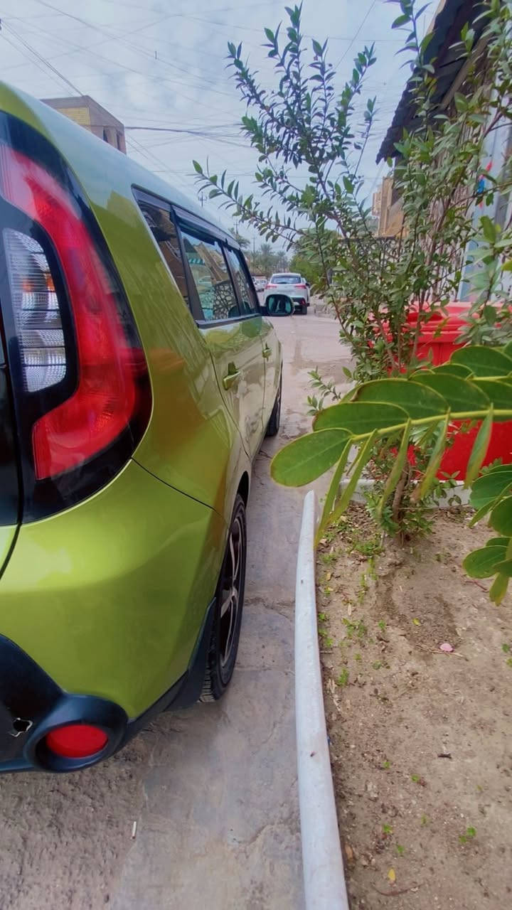 السلام عليكم كيا صول 2015 مكينه 2000جي تي اي ثلاث قطع صبغ بيها صدر امامي خلفي جديد تبريد تدفى شغال تخم تاير جديد ماشيه 88 رقم بغداد بسمي سنويه سعر 105 وبيها مجال حك جيه رقم ***********
