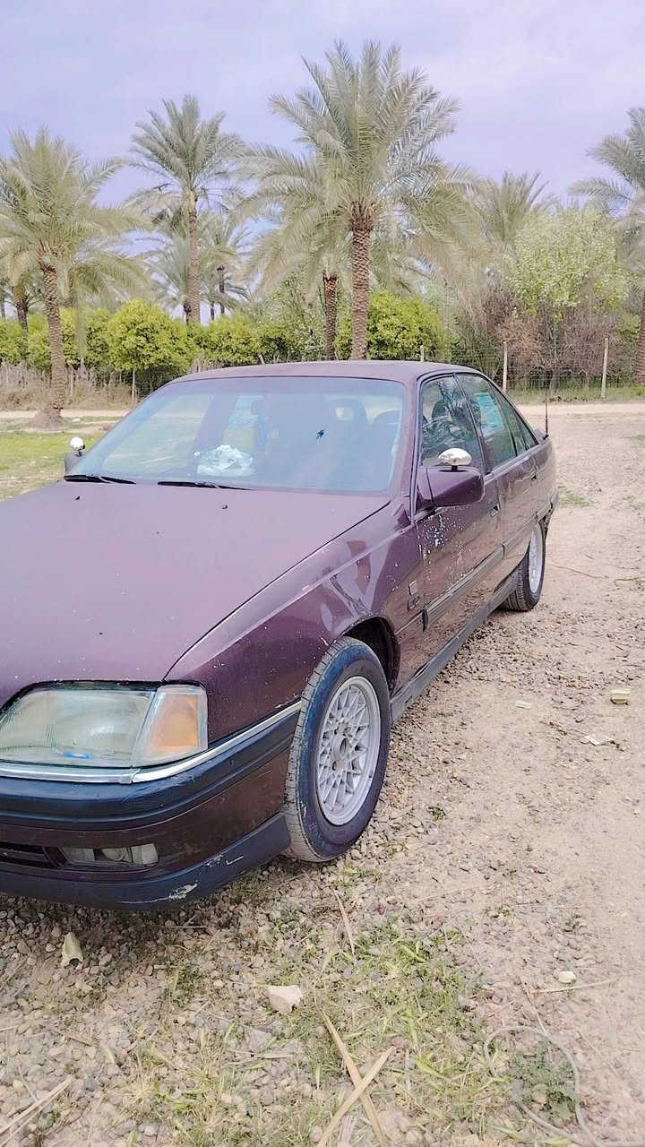 سلام عليكم سياره اوبل اوميكا موديل ٩٣ سياره خير من الله محرك صدر شرط كهربائيات كله شغاله تخم تاير جديد ولكشر شوف العين السعر ٣٠ وبيها مجال ***********
