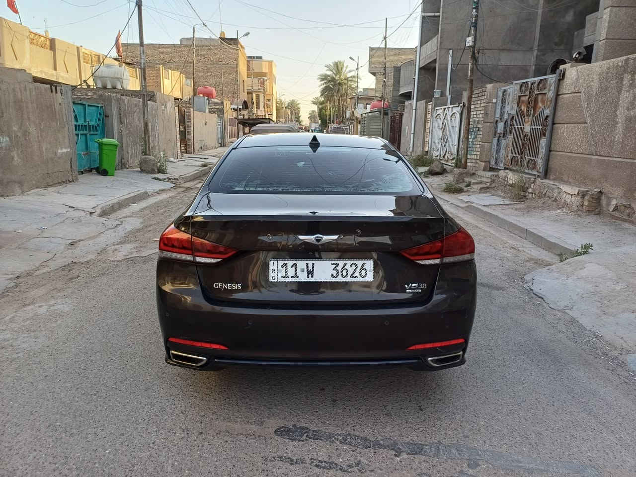 السلام عليكم اخوان للبيع هونداي جنسزز موديل 2015 رقم بغداد الدولي بسمي شرط تحويل رقم وسنويه وهزه كله جديد محرك 6 سلندر 3800 السياره بيها جاملق امامي الايمن صبغ وجاملق الخلفي الايمن بي طخه بسيطه باقيه بس على صبغ سياره نضيفه كير محرك حداديه خير من الله فول موصفات عده الفتحه السعر 120  ورقه وبيها مجال لشراي للاتصال بل رقم *********** مكان سياره بغداد
