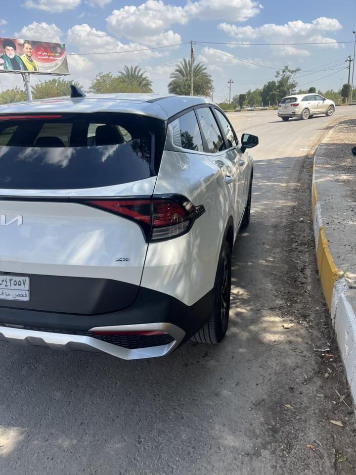 للبيع سبورتج موديل ٢٠٢٤ 
الضرر بنيد فقط بدون أي دواخل 
وصبغ بالجاملغ الأيمن بخشمه عشرين سانتي فقط
بنيد بدون صبغ اصلي مبدل نفس لون 
ماشية ١٦ ميل فقط 
ايبارك الدركه فقط طاك 
السياره فور ويل مكينة ٢.٥ 
اوتوهولد 
كار بلي  
حساسات كامرات 
سايد بريك كهرباء
انظمه قياده ٣
الاضائه لد زنون 
السياره كامله بدون برغي نقص 
السعر ١٨٠ ورقة 

السياره بدون رقم تترقم أي محافظه تعجبك 
للاستفسار الاتصال على الأرقام التالية 
***********
***********
