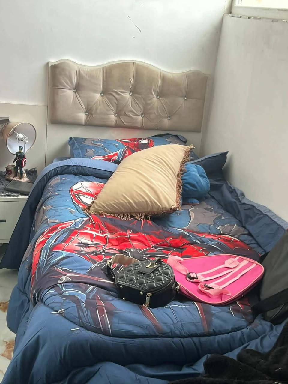 غرفة نوم للبيع السعر 250 مستعمل شي قليل الشراي يراسل خاص


**إذا كنت صاحب هذا الإعلان وتريد حذفه لأي سبب، رجاءا أرسل رسالة إلى الدعم الفني**