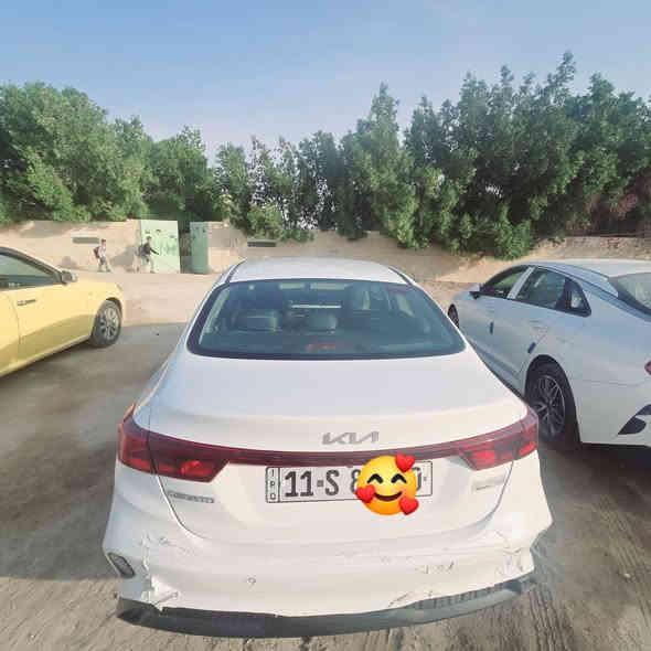 سيراتو مكفولة كفالة عامه رقم بغداد الدولي بأسمي
موديل ٢٠٢٢
 ماشيه ٦٢ ألف 
فول مواصفات ودوشمه وتغليف كامل وشاشه 
السعر ١٧٥$ وبيه مجال بسيط 
 المكان السماوة/ السوير 
للإستفسار على الرقم ***********
