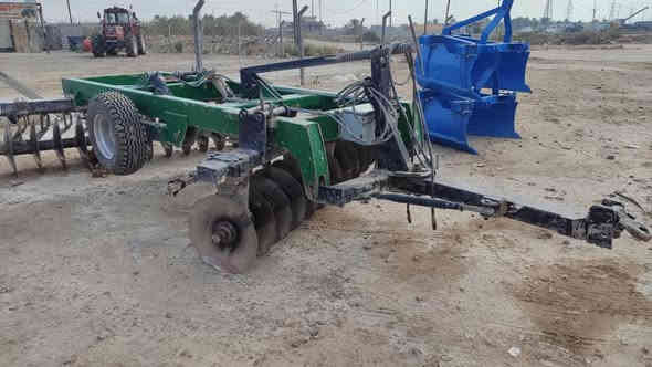 دسك بلير حجم 24 موديل 19 مستخدم لحيم فقط بالعربانه مال تايرات عنوان واسط -قضاء العزيزيه 
***********
