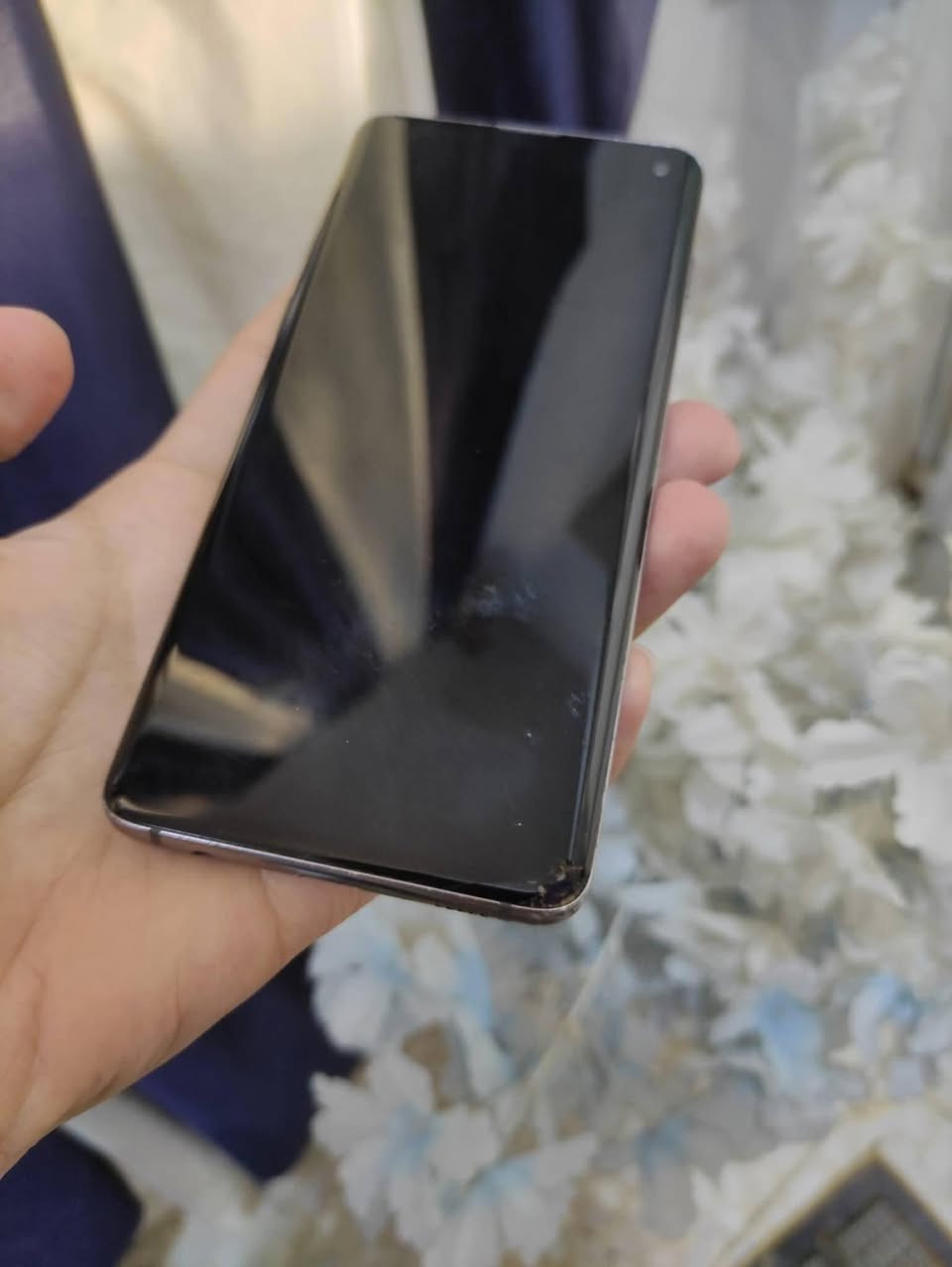 للبيع سامسونج s10 ذاكره 128 عشوائيه 8 نضيف كلش الجهاز وما مفتوح السعر 150 وبي مجال قليل للشراي رقم ***********
