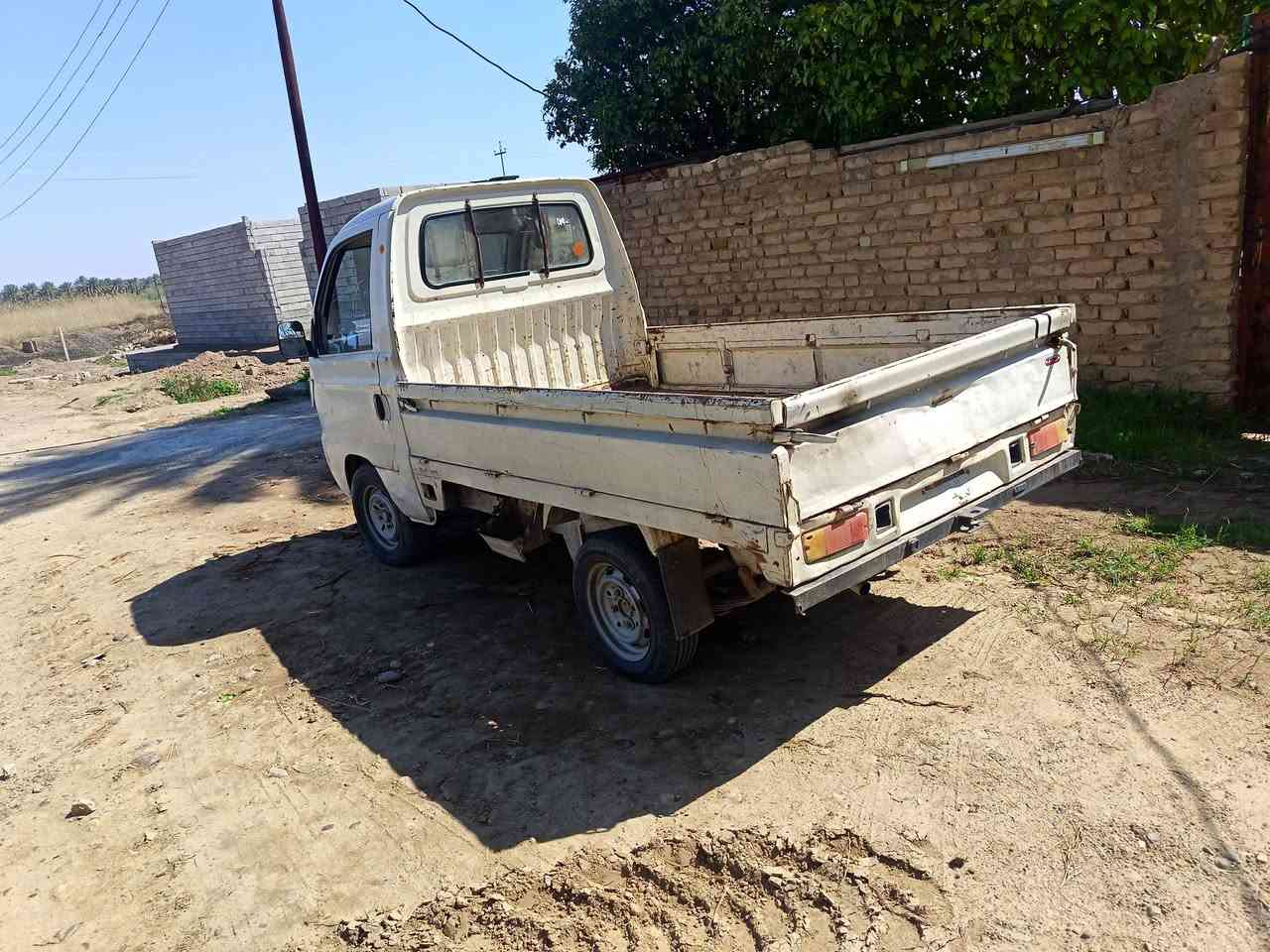 سلام عليكم للبيع جاهزه من كلشي محرك كير صدر تخم تاير شالصي مكفول اوراق بيه مكاني بلد سعر ٢٠وبيه مجال قليل ***********
