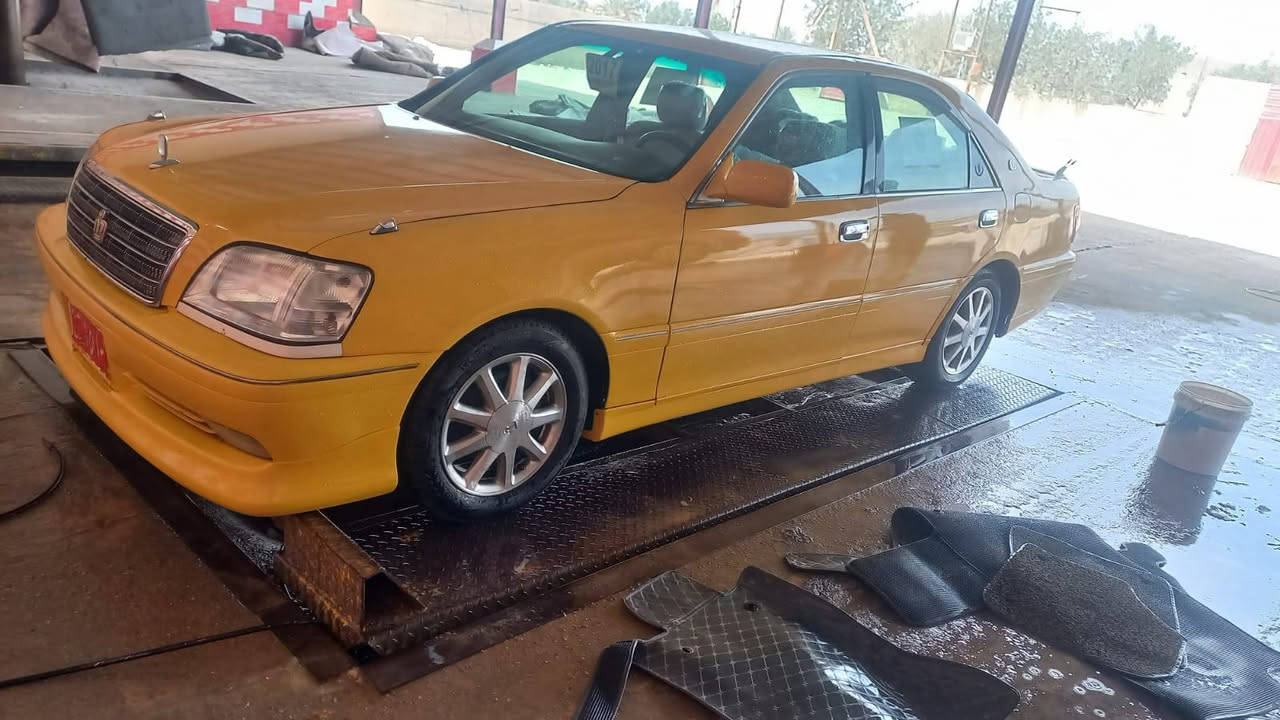 السلام عليكم سيارة ملكة للبيع فول مواصفات موديل 2003 اربع دگم تبريد خلفي + امامي شغال ثلاجه شغالة سيارة كرستال اصل شاصي 75 طخم تاير ويل نجمة مكينة وكير دي فور الچبير علمن ان السيارة مكصوصة قمارة فقط رقم صلاح الدين مفحوصة گمرگ قرار 48 حدادة طخم تاير كهربائيات كلها شغالة شرط الفحص + وكاله ام الباركود مصفرة هيئه وغرامات السعر 50 وبيها مجال مكانة البصرة سفوان رقم صاحب السيارة ***********
