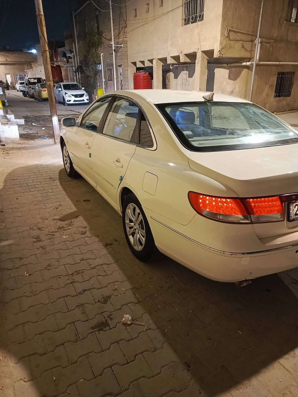 ازيرا 2010 ادوات كصه جنطه
ولباقي كله مكفول كير محرك تدفئه تبريد حداده وتايرات بالجيس سياره جديده فول مواصفات السعر 45 قفل العنوان البصره *********** رقم وسنويه اربيلي
