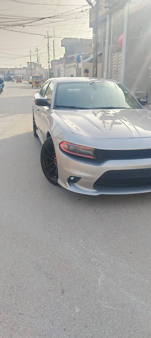 السلام عليكم. جاجر 2015 بيه جاملغ امامي ايمن مبدل وبيه جاملغ خلفي  تعمير  يدون ايرباك سعر 170 وبيه مجال اتصال ***********مكان بغداد مكنيه كير مكفول 3600
