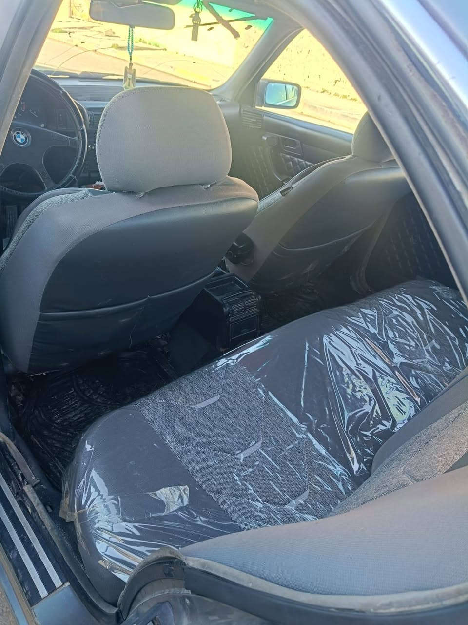 السلام عليكم
السعر 50 $ وبيها مجال
بي ام موديل 93

محرك كبس 520

بيها قطع صبغ اثر تقحيل 

كابون بيها 
بسمي شرط التحويل 

العنوان موصل الجديده

*********** بي واتساب
