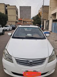 BYD جي 3 موديل ٢٠١٥ للبيع السعر ٥٠ ورقه وبيها مجال  الاتصال 0771050145...