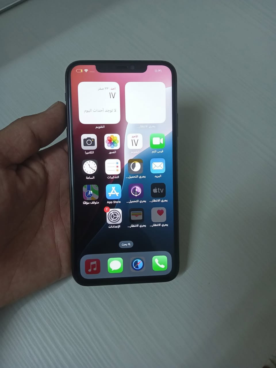 Mobile 11 pro Max
‏البطارية 89 
تك سيم كارت 
‏صار أسبوع من اشتريته ما أعرف استخدمه 
‏سعره 450
‏***********
