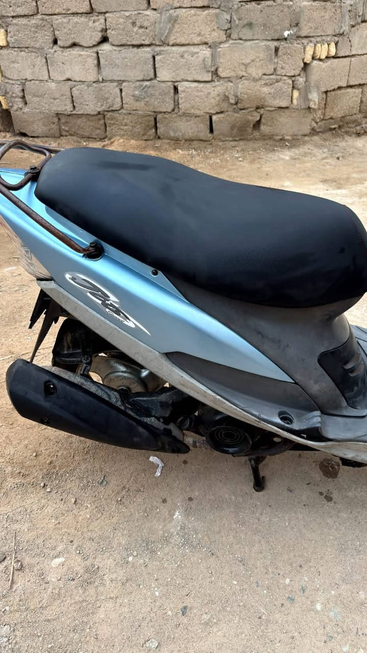 دراجه ماكس قجمه للبيع دراجه جديده حاويه ماشيه ٥ ايام فقط
مكاني قضاء المدينه 
السعر ٩٠٠ وبيها مجال قليل
 رقم لتواصل***********
