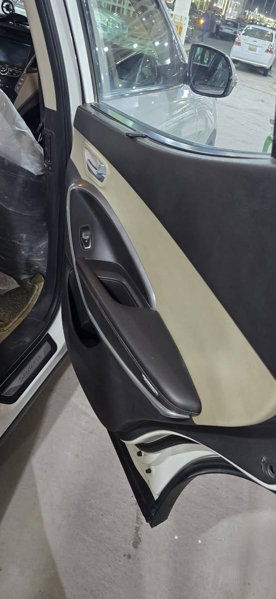 بسم الله الرحمن الرحيم
السلام عليكم ورحمة الله وبركاته 
سياره سنتافي موديل ١٥
فول مواصفات 
رقم نجف دولي 
السعر والاستفسار اتصل وابخدمتك
***********
