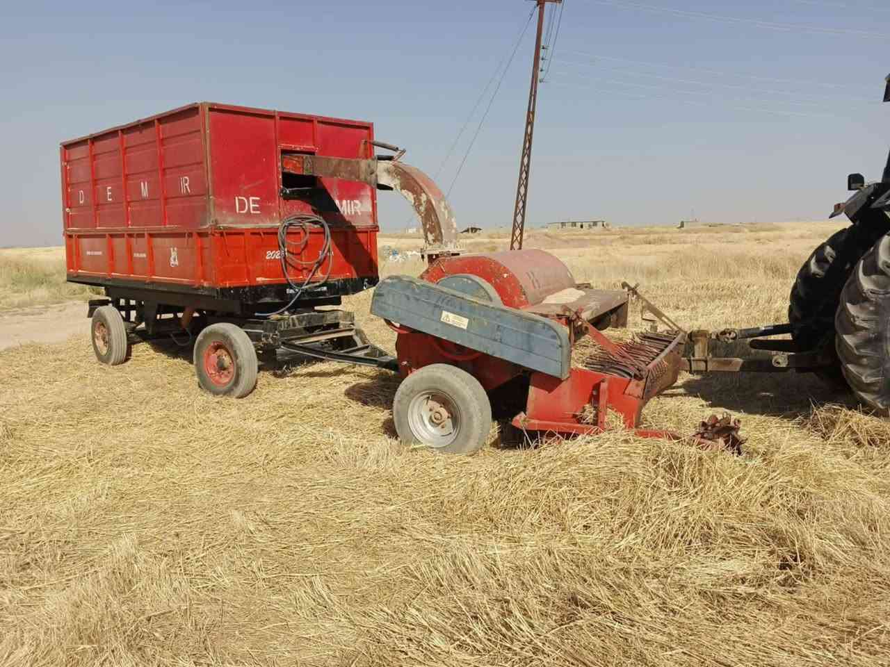السلام عليكم تركتر فالميت للبيع حجم 150 مع تبانه هارمك + عربانه دبل موديل 2025 عنوان كركوك قضاء الحويجة للاتصال
*********** 📲

