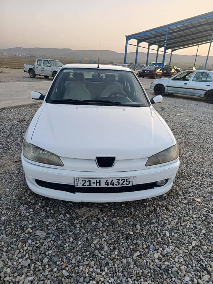 ***********
***********
بیجۆ مۆدێل 2002
گێڕومەکینە بێ عەیب بەشەرت
ڕەقەم سلێمانی ئە صڵی بەشەرت
سەنەوی هەتا 2031 تازەیە بڕاوە غەرامە تحویل بەشەرت
چوارتایەی تازەی لەژێرە 
تاقم پێشی تازەیە 
کارەبایاتی مەزبوت 
لێدراوی پێوەنیە 
بۆجوانی کراوەتە سپی 

سعری 36 گەڵا 
شوێن چەمچەماڵ شمشمل, السليمانية
