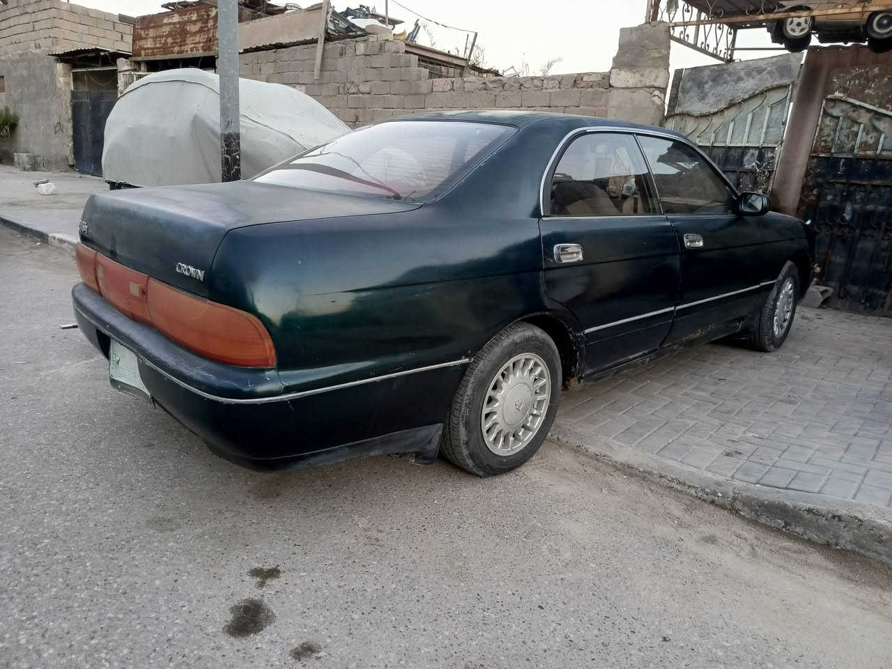 السلام عليكم ‏‪***********‬‏
بطة متصل 1992 لون زيتوني 
مكفولة من الكصه والعيب الشرعي
رقم بصرة 
محرك كير  2500 ديلكو شرط 
بيع او مراوس
مكان السيارة البصرة المعقل 
سعر 48$ سعر مناسب 
‏‪***********‬‏
