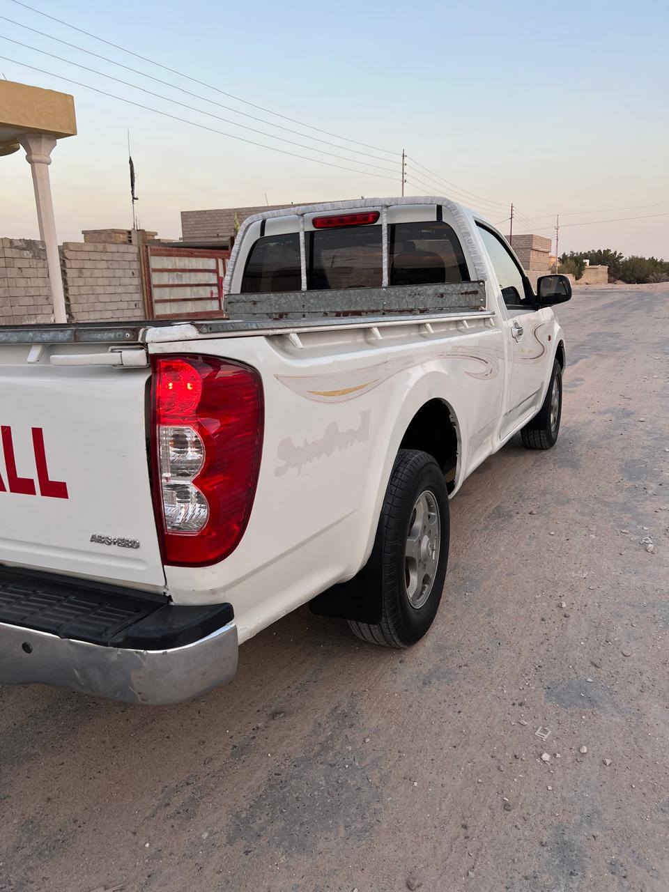 سلام عليكم كريت ويل 2013  مكينه وكير جدد تبريد ثلج حداديه جديده. تخم تايرات جدد سياره جاهزه ٥ جنكال 
السعر 60 بيه مجال بسيط.    مكاني. البصره 
اتصل *********** بس الشراي ينتصل بيع فقط //
