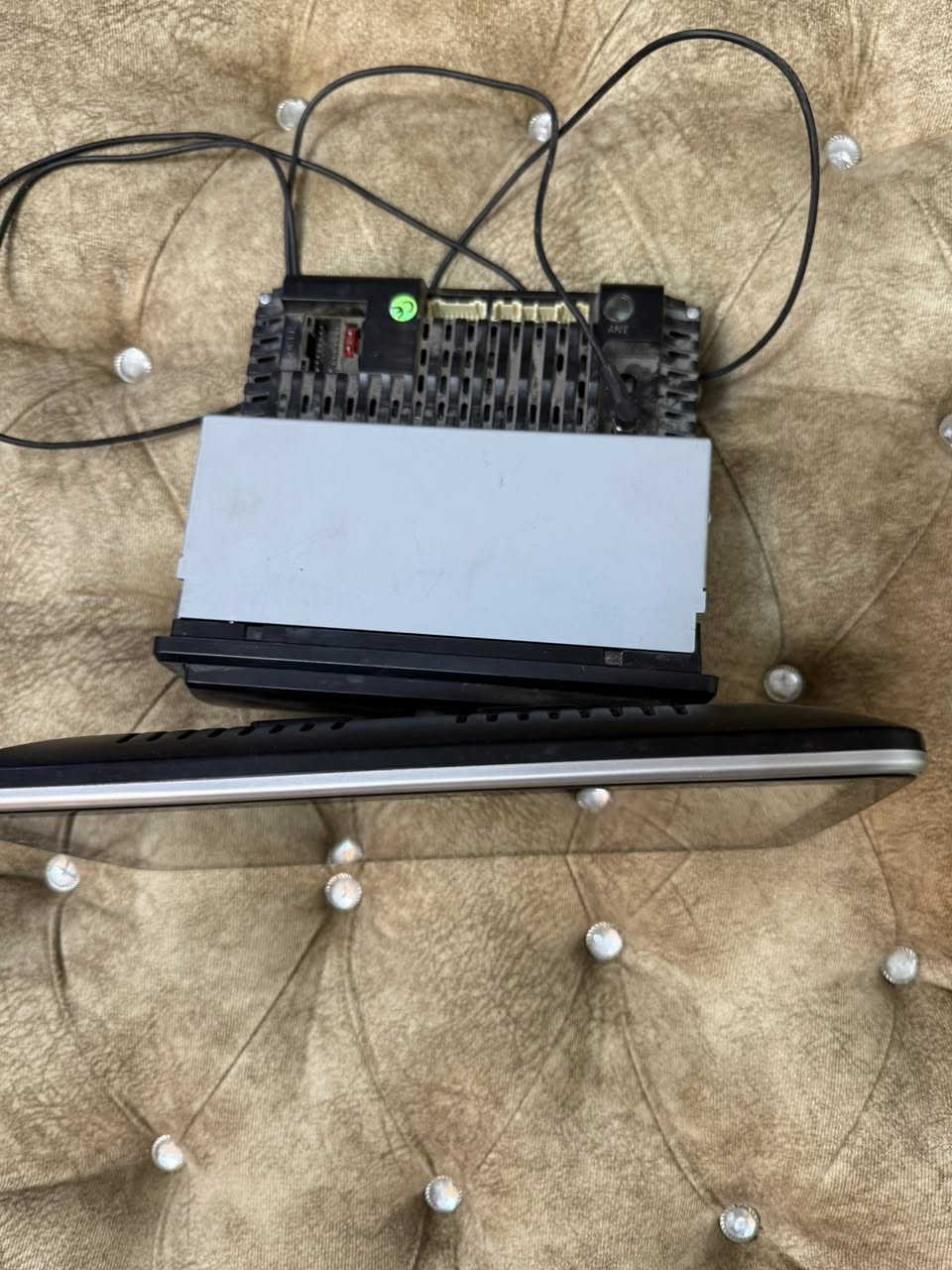 شاشه كار بلي 10 انج اصليه لمسه سريع
ترهم جميع السيارات جوكر
ب75 مكاني نجف ***********
توصيل موجود
