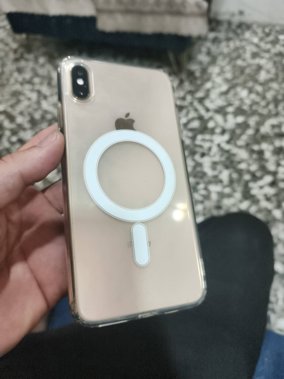 السلام عليكم للبيع ا يفون xs max بلاد وتر بروف 
الجهاز وتر ميعبر هوئ ممفتوح بلاد وضع شركة 
ذاكرة 512 بطارية 81 جهاز كفالة من كفر للكفر 
نظافة، الجهاز 100% 
شراي اتصل فقط ممتواجد فيس 
ملحقات جهاز شاحنة+ حافظة شفافة اصلي +لزكة اصلي 
سعر جهاز 270 بي مجال حك الجيه شراي اتصل فقط مكان بغداد الدوره 
***********
